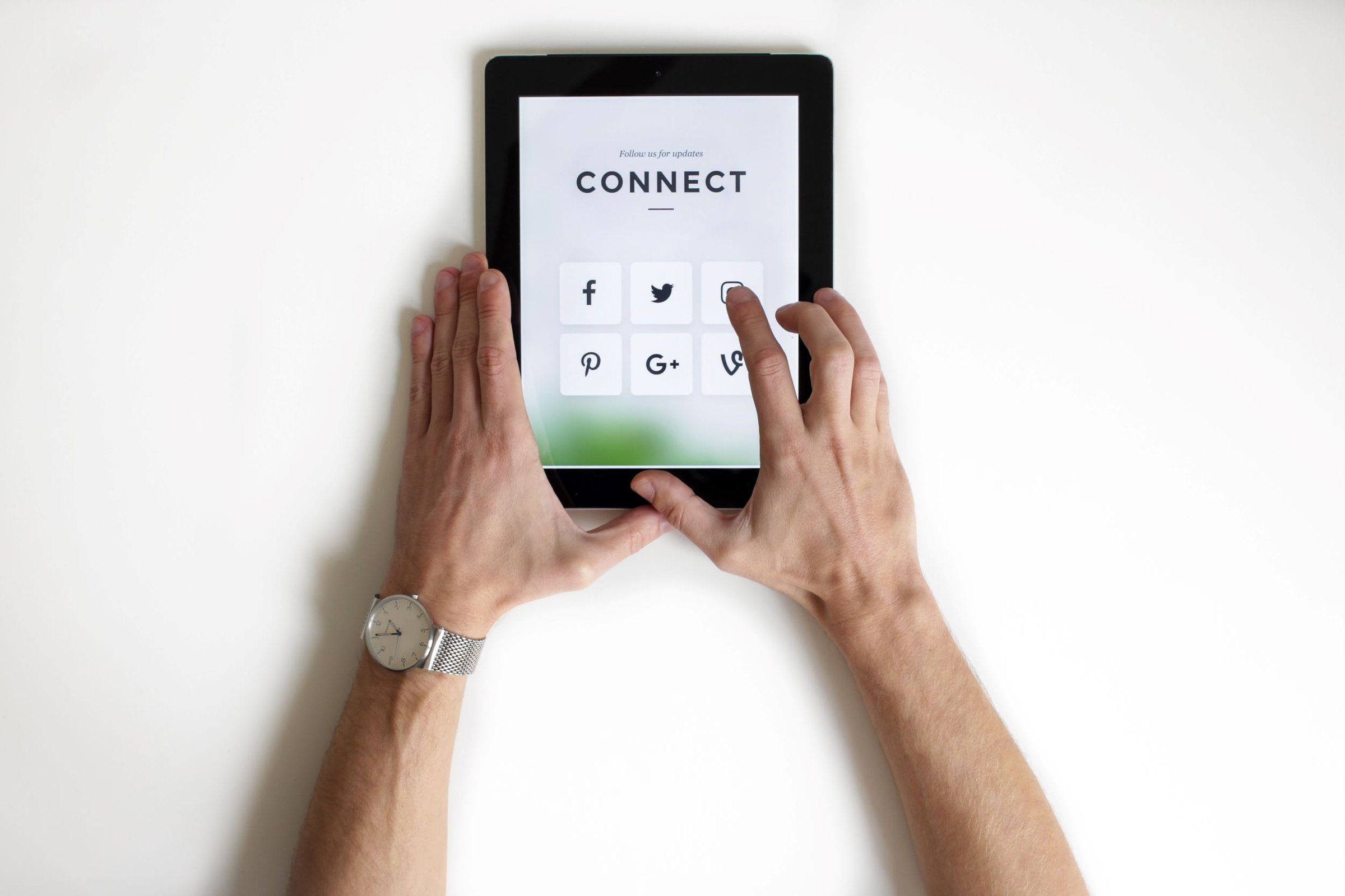 tablet that says connect